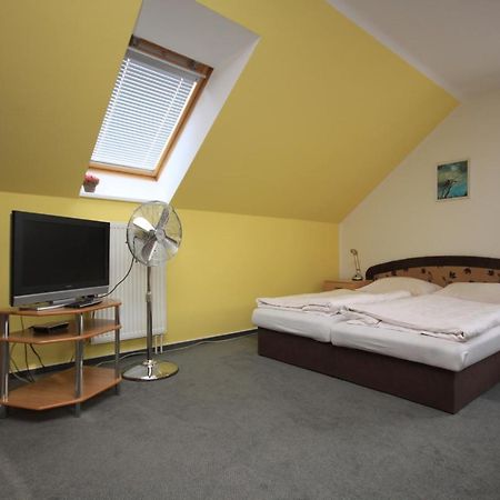 Rožnov pod Radhoštěm Apartman Pod Cernou Horou מראה חיצוני תמונה