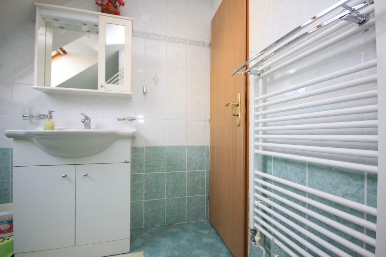 Rožnov pod Radhoštěm Apartman Pod Cernou Horou מראה חיצוני תמונה
