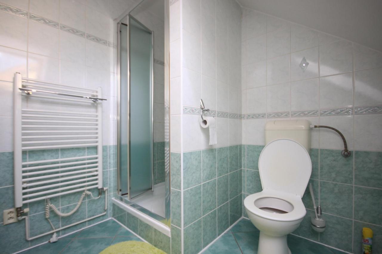 Rožnov pod Radhoštěm Apartman Pod Cernou Horou מראה חיצוני תמונה